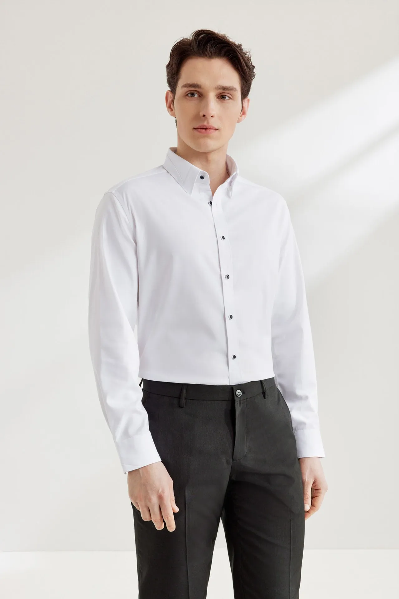 Silky Touch Stretch Shirt in Smart Fit Design Detail Collar