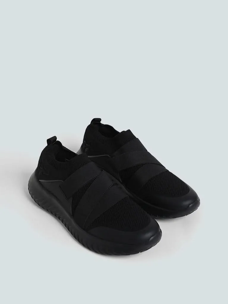 Sure! Heres an optimized title for the product:

SOLEPLAY Mens Elastic Slip-On Shoes - Versatile Black Comfort Footwear