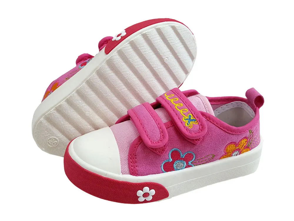 This is my 3rd, 4th, 5th order of shoes for my kids. They only want to wear Stride Rite and Raf Raf because of comfort and design. Raf Raf got superb quality, anti-slip, and easy to wash in the machine when it gets dirty. - Cindy, Singapore